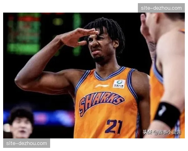 上海怀特塞德当选最佳防守球员，内线护框改变比赛走势